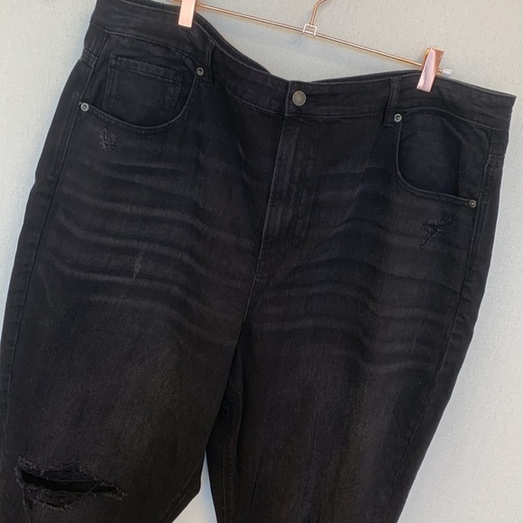 AEO Black Distressed Straight Leg Jeans • Sz 24 • NWT! - Picture 2 of 13